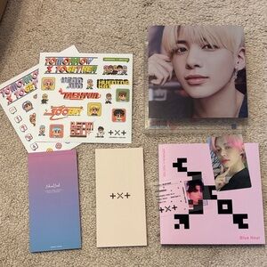 TXT Blue Hour (ver.AR) Album